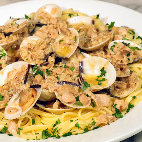 Linguine with Clam Sauce (White or Red)